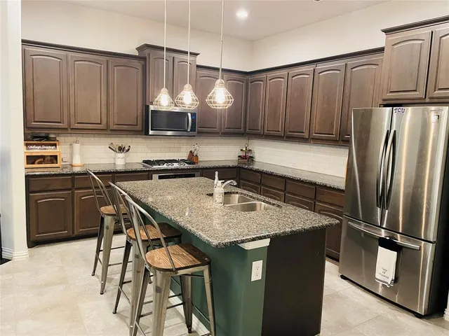 $399,000 | 208 Mineral Point Drive, Aledo, TX 76008