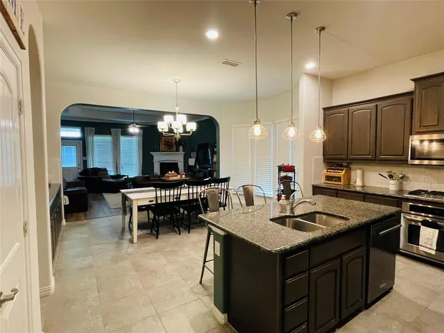 $399,000 | 208 Mineral Point Drive, Aledo, TX 76008