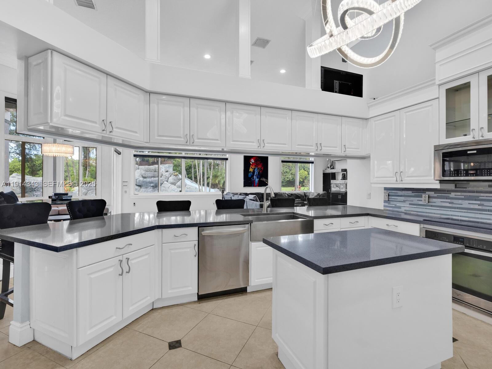 12995 Southwest 40 Street Davie, FL 33330 - Photo 19 of 79