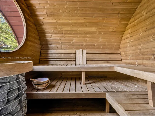 $2,500,000 | 12995 Southwest 40 Street, Davie, FL 33330