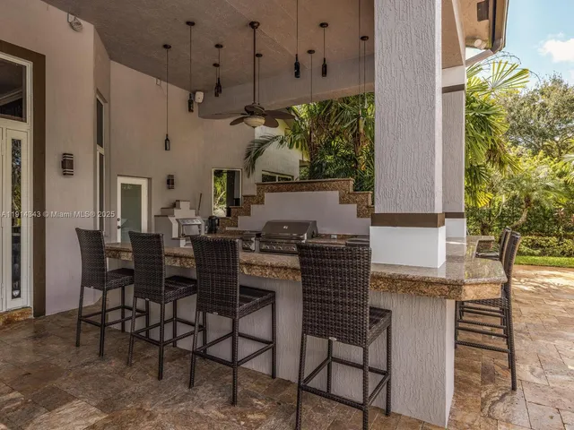 $2,500,000 | 12995 Southwest 40 Street, Davie, FL 33330