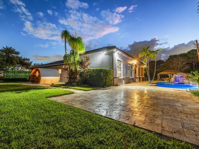 $2,500,000 | 12995 Southwest 40 Street, Davie, FL 33330