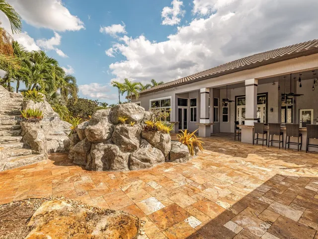 $2,500,000 | 12995 Southwest 40 Street, Davie, FL 33330