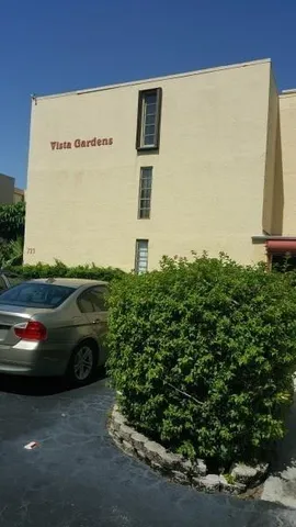 $2,000 | 733 Southeast 1st Way, Unit 104, Deerfield Beach, FL 33441