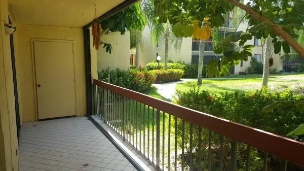 $2,000 | 733 Southeast 1st Way, Unit 104, Deerfield Beach, FL 33441