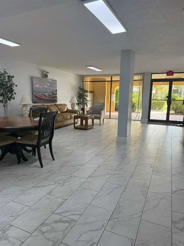 $2,000 | 733 Southeast 1st Way, Unit 104, Deerfield Beach, FL 33441