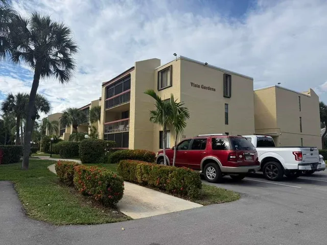 $2,000 | 733 Southeast 1st Way, Unit 104, Deerfield Beach, FL 33441