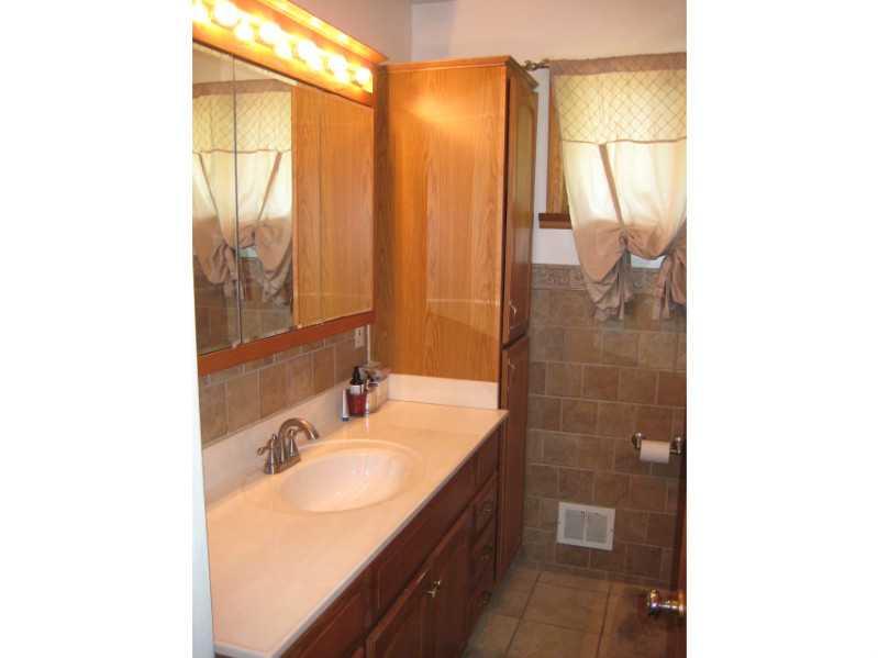 345 Johnston Road Upper St. Clair, PA 15241 - Photo 15 of 25 Full Bath.