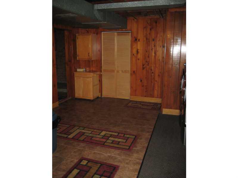 345 Johnston Road Upper St. Clair, PA 15241 - Photo 23 of 25 Family Room.