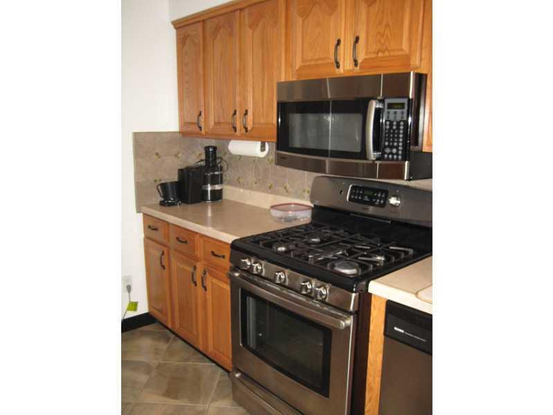 345 Johnston Road Upper St. Clair, PA 15241 - Photo 10 of 25 Kitchen.