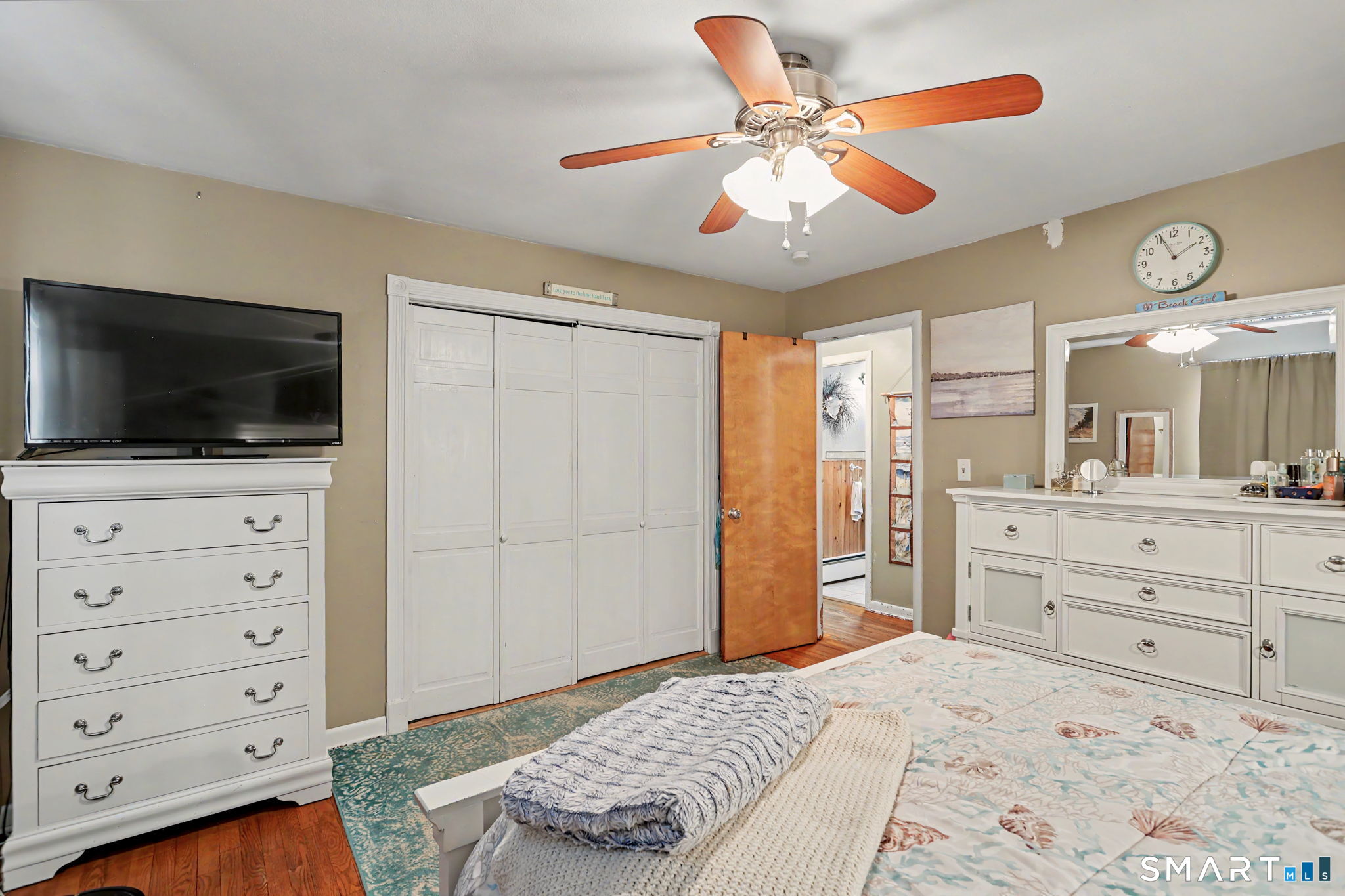 264 Roxbury Road East Lyme, CT 06357 - Photo 9 of 27