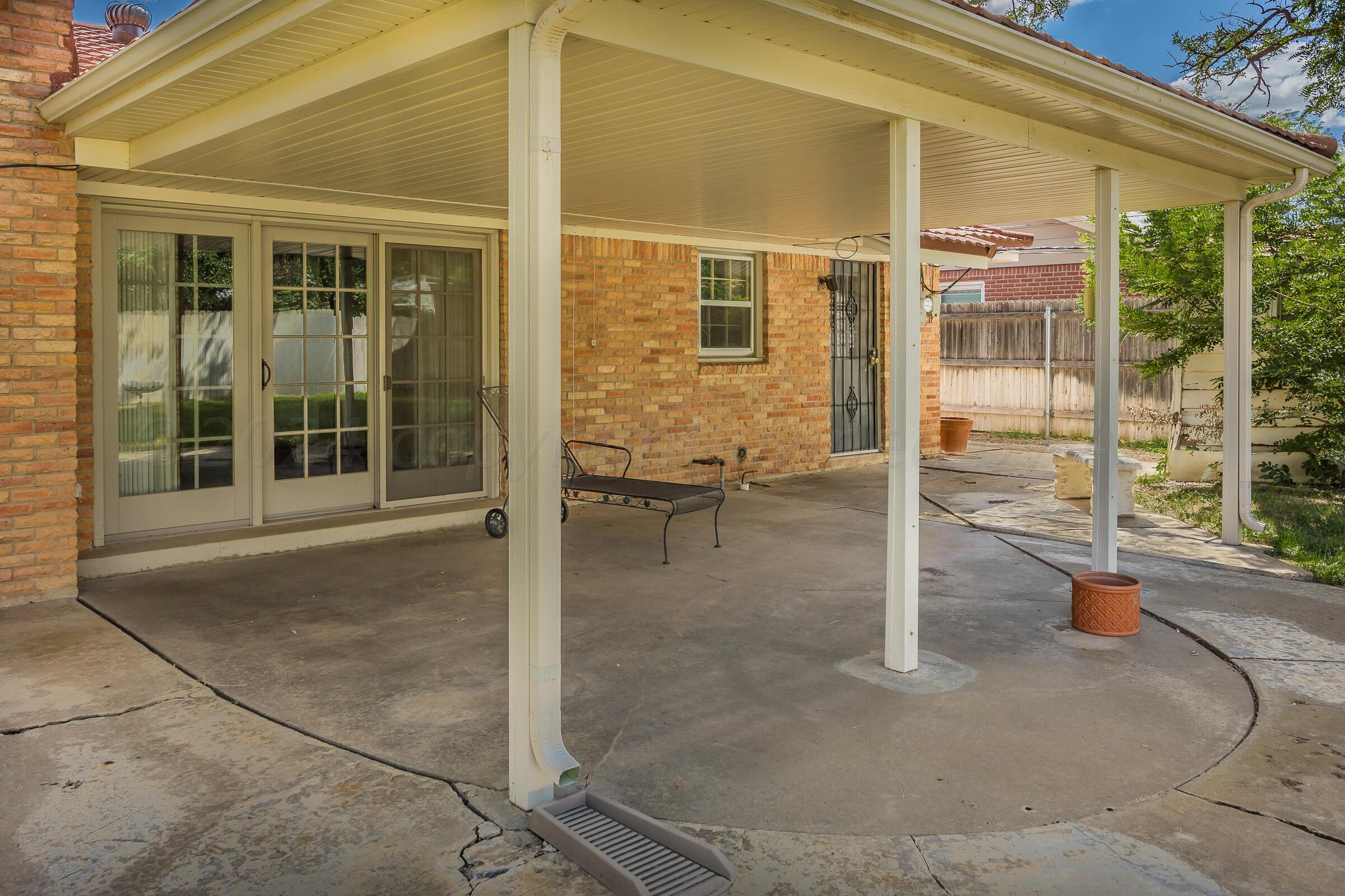5502 Brinkman Drive Amarillo, TX 79106 - Photo 20 of 22 a view of a porch with seating space