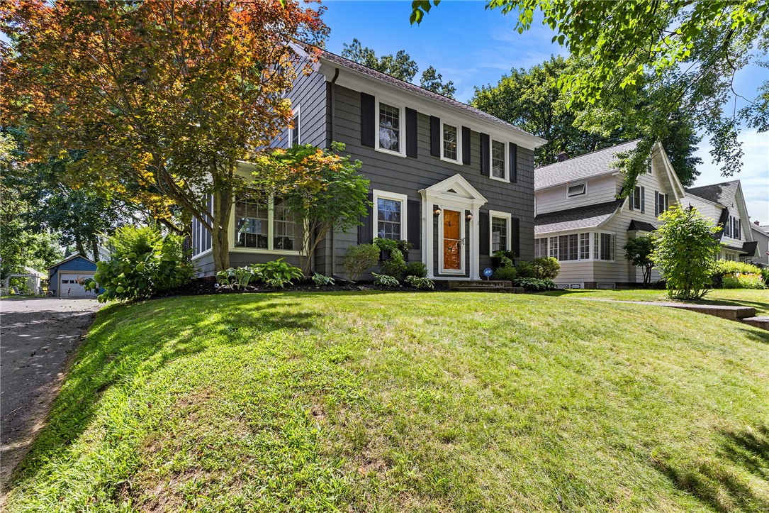 93 Monroe Parkway Rochester, NY 14618 - Photo 3 of 35 Gallery Image 3