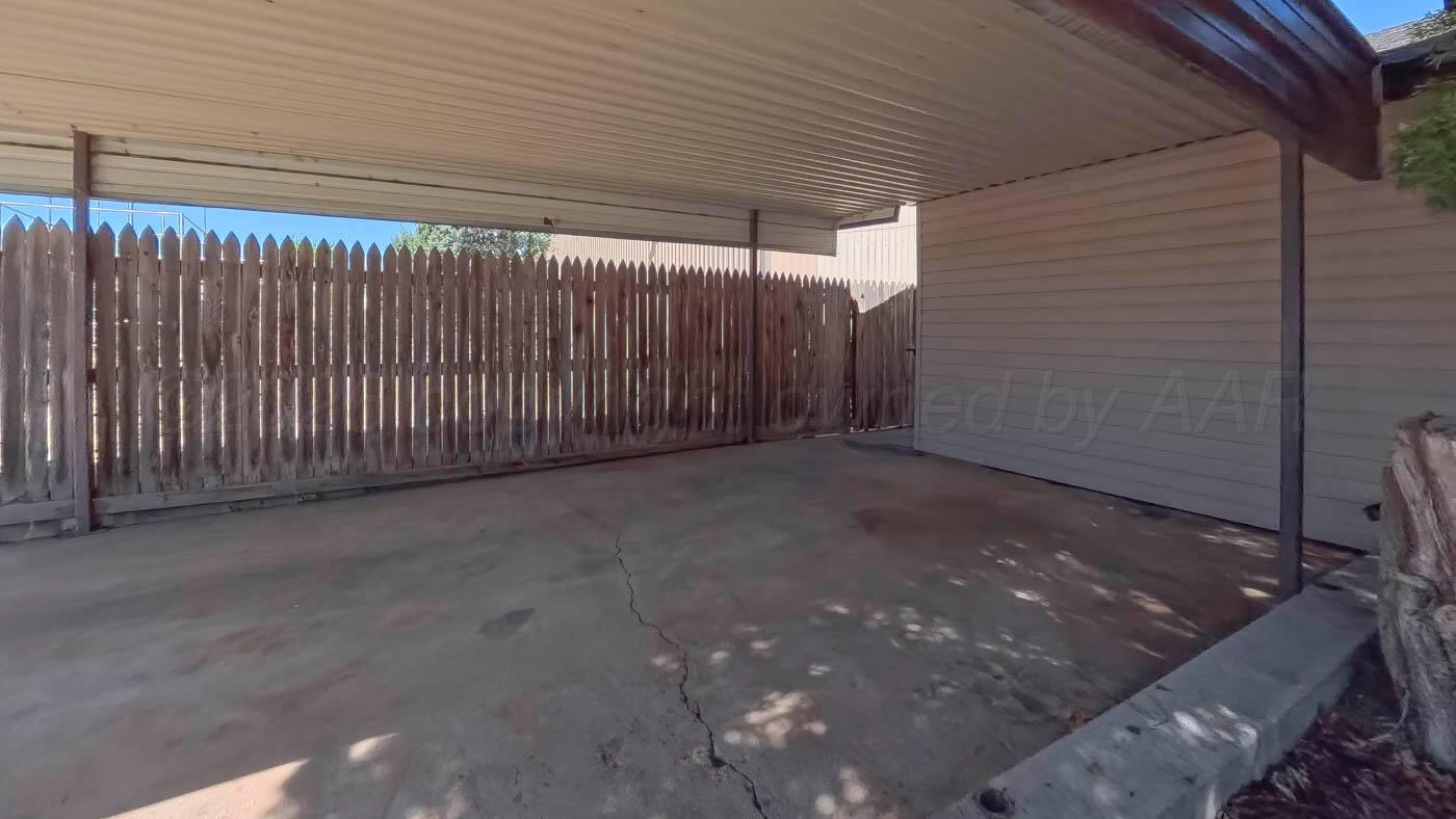 405 South Ridgeland Avenue Fritch, TX 79036 - Photo 3 of 25 img (3 of 25)