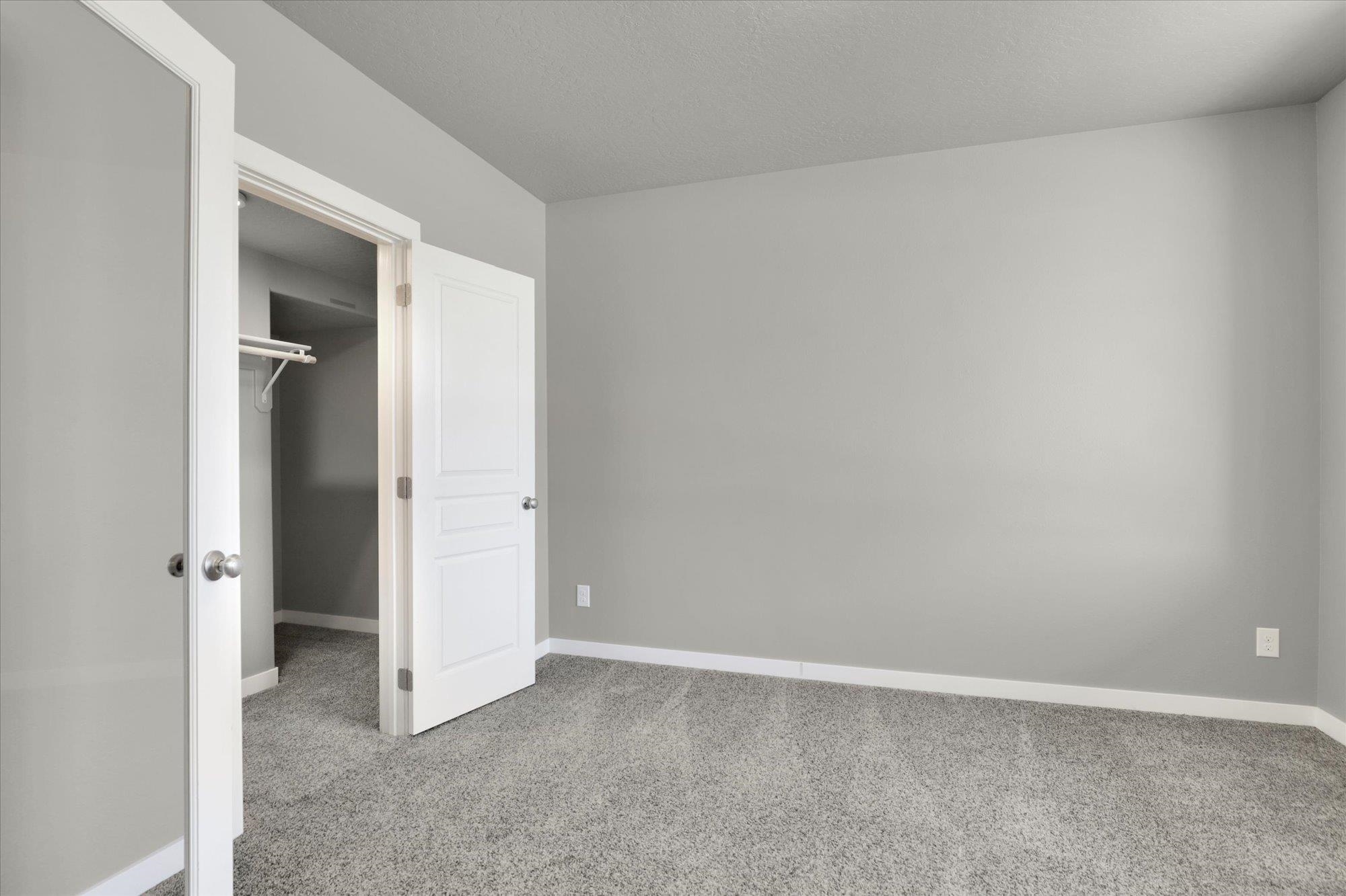 1119 South Soda Road Spokane, WA 99224 - Photo 3 of 45