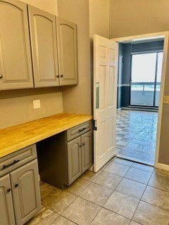 40 Village Road, Unit 1704 (PH4) Middleton, MA 01949 - Photo 15 of 35 a kitchen with stainless steel appliances granite countertop a refrigerator and a sink