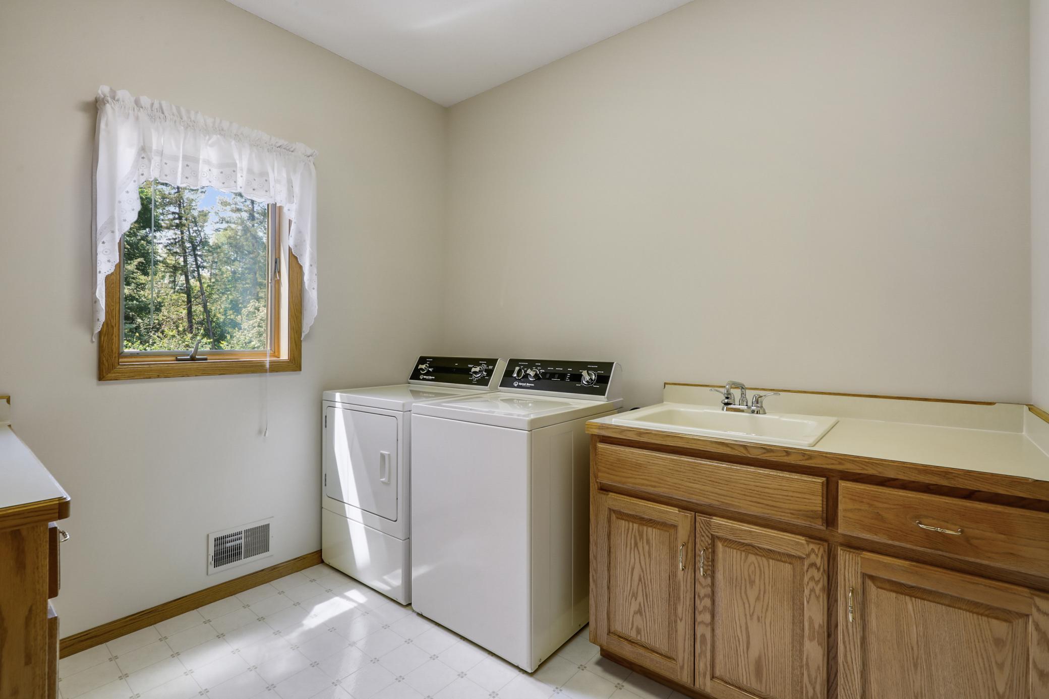 18127 Clear Spring Lane Eden Prairie, MN 55347 - Photo 23 of 60 Gallery Image 23