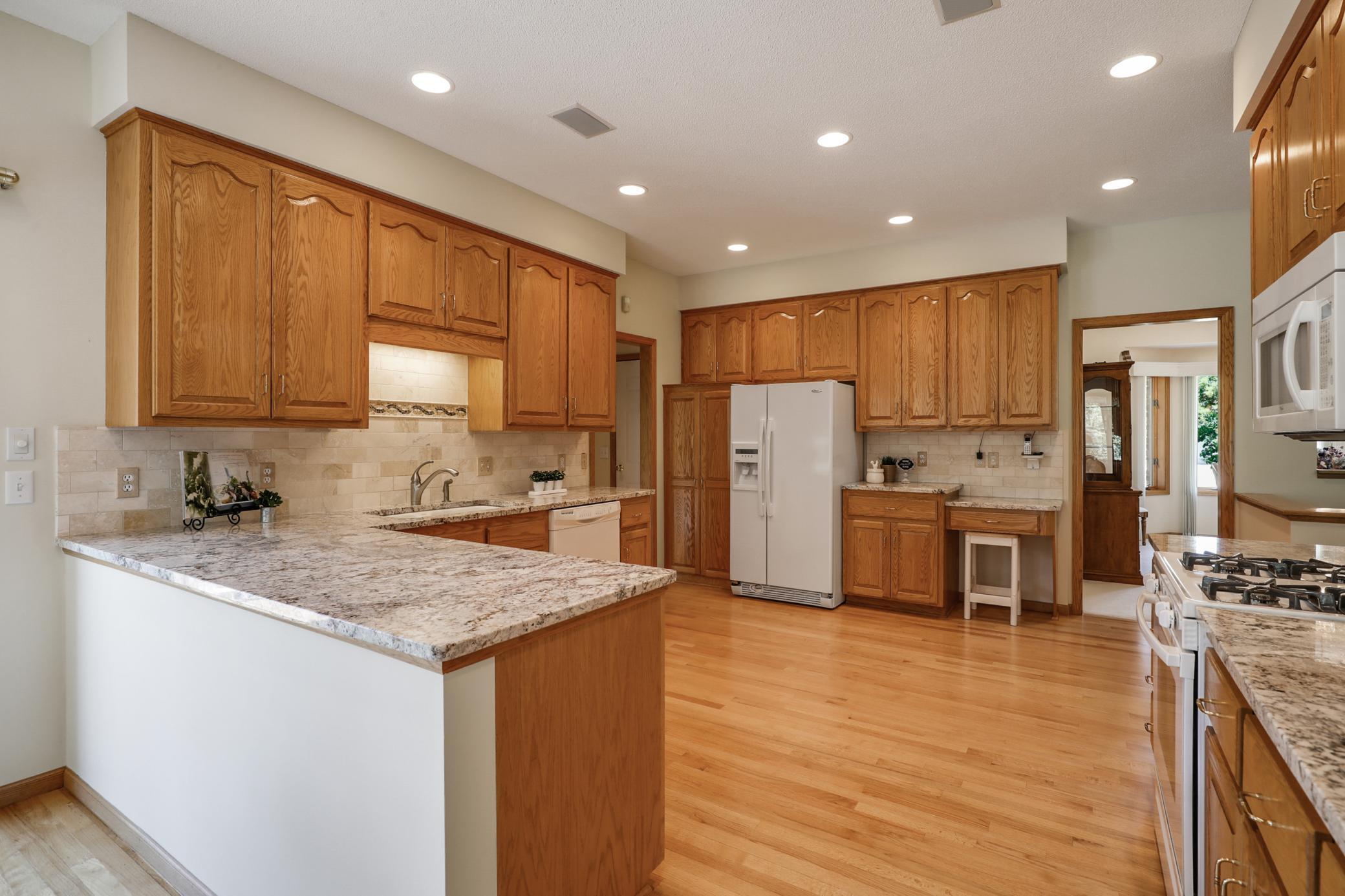 18127 Clear Spring Lane Eden Prairie, MN 55347 - Photo 10 of 60 Gallery Image 10