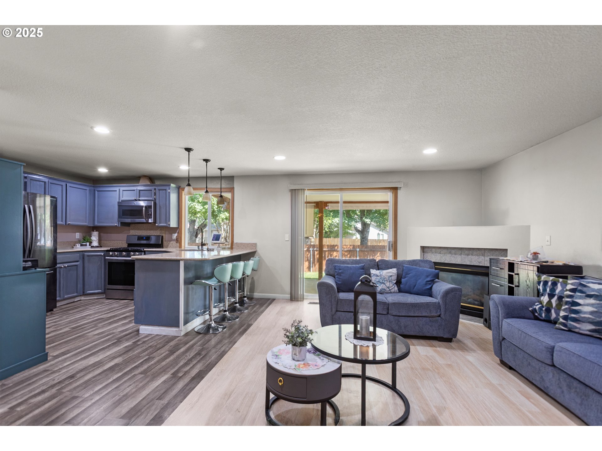 12 Southeast 9th Circle Battle Ground, WA 98604 - Photo 11 of 33 a living room with furniture kitchen and a table