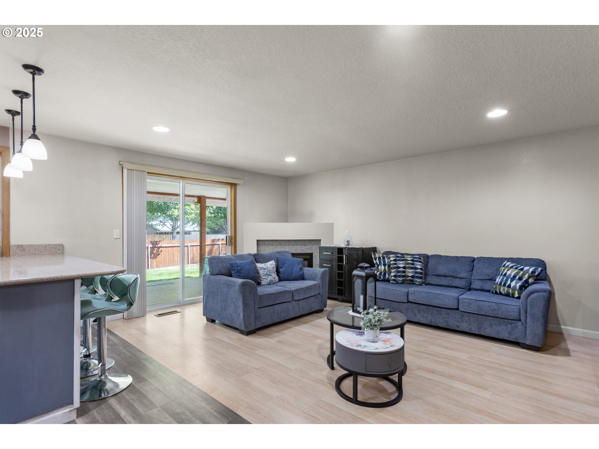 12 Southeast 9th Circle Battle Ground, WA 98604 - Photo 10 of 33 a living room with furniture and a large window