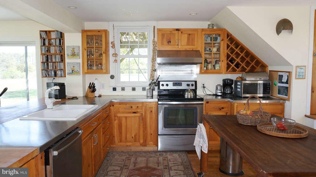 5439 Cassons Neck Road Cambridge, MD 21613 - Photo 13 of 30 Kitchen
