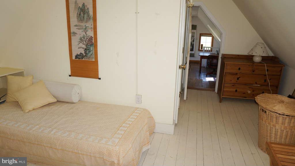 5439 Cassons Neck Road Cambridge, MD 21613 - Photo 22 of 30 Bedroom