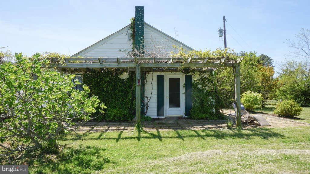 5439 Cassons Neck Road Cambridge, MD 21613 - Photo 23 of 30 Front of Guest House