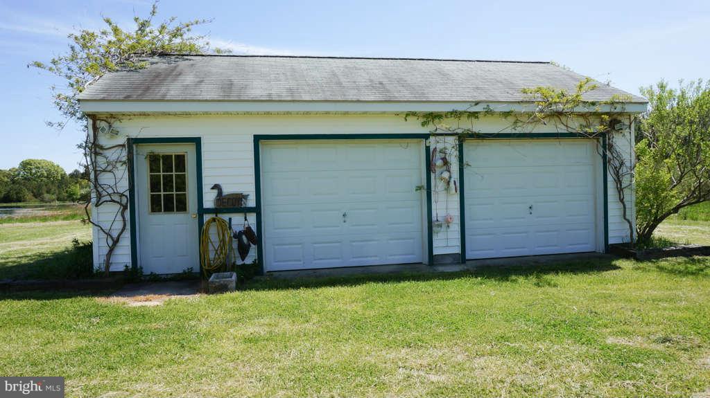 5439 Cassons Neck Road Cambridge, MD 21613 - Photo 29 of 30 Garage