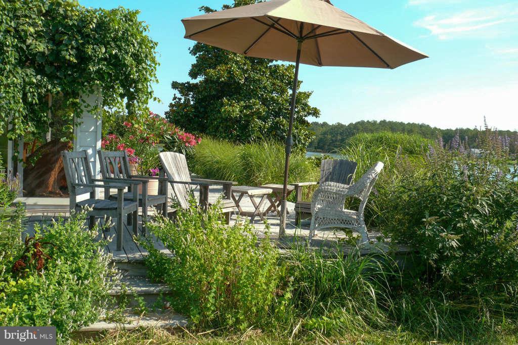 5439 Cassons Neck Road Cambridge, MD 21613 - Photo 8 of 30 Waterside deck