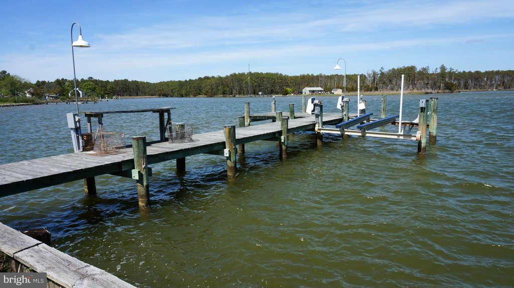 5439 Cassons Neck Road Cambridge, MD 21613 - Photo 10 of 30 Pier/Boat Lift
