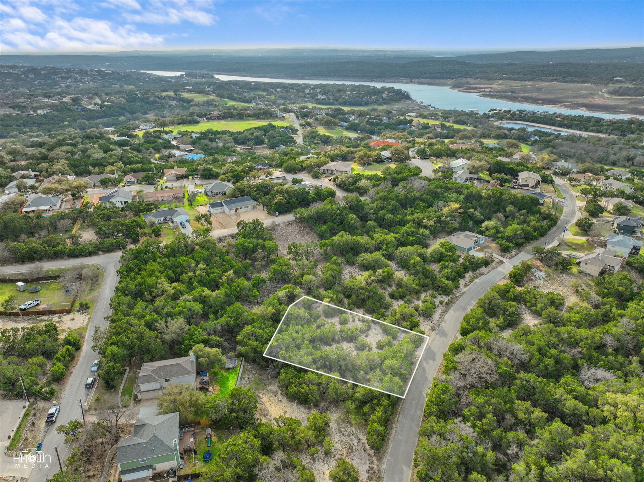 20705 Oak Ridge Lago Vista, TX 78645 - Photo 9 of 11 a view of city and ocean