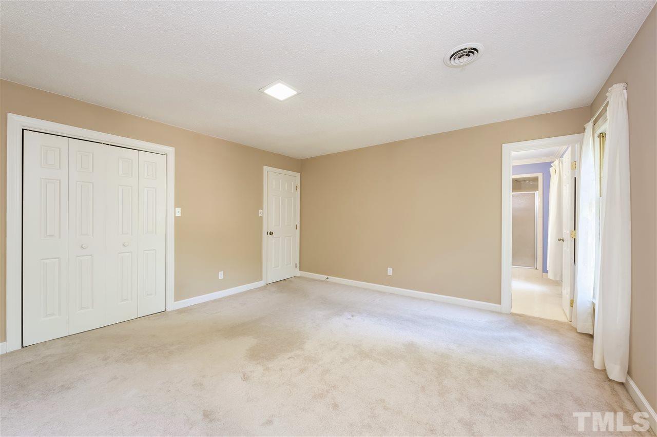 8312 Castine Court Raleigh, NC 27613 - Photo 13 of 24