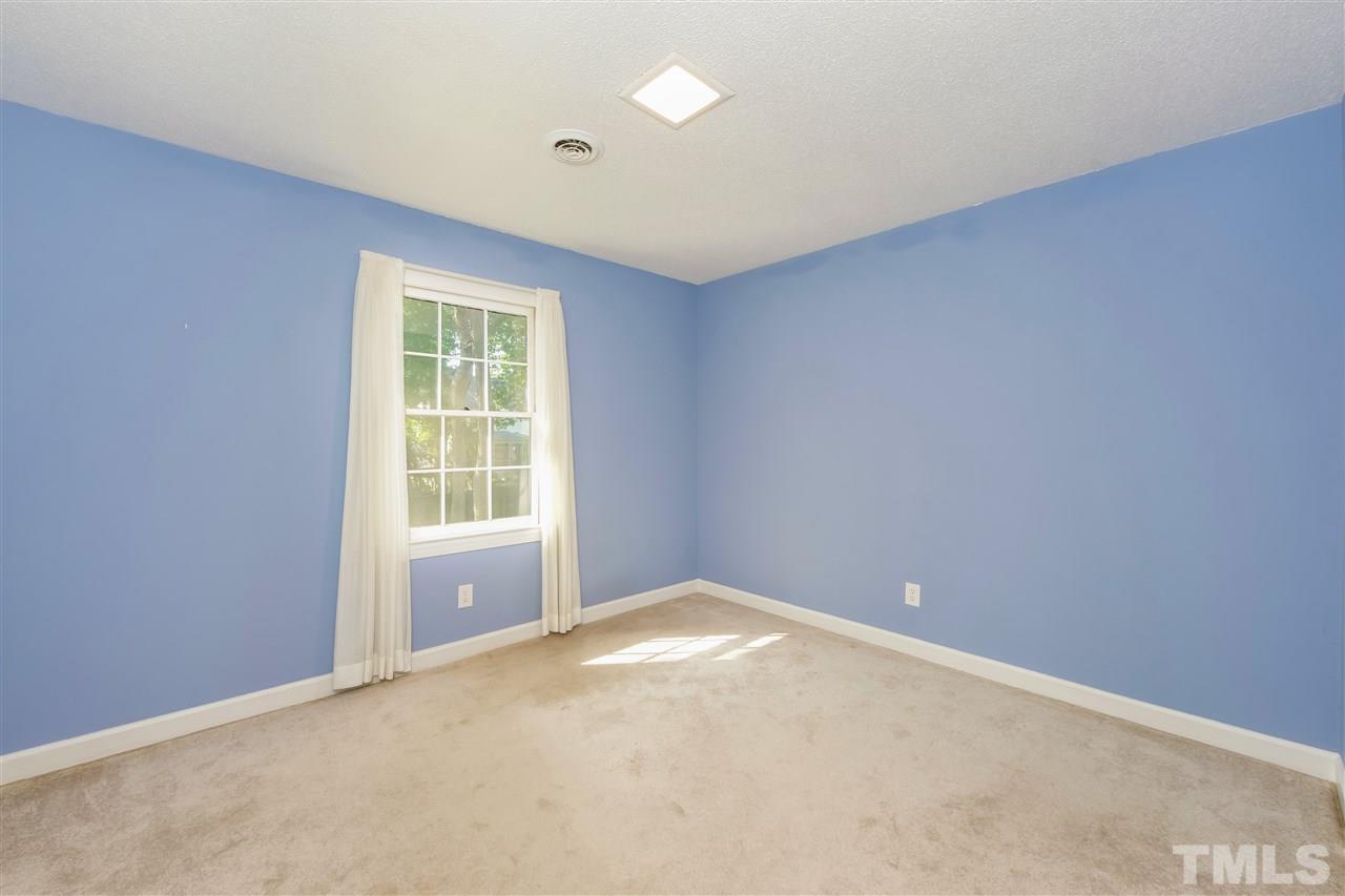 8312 Castine Court Raleigh, NC 27613 - Photo 15 of 24