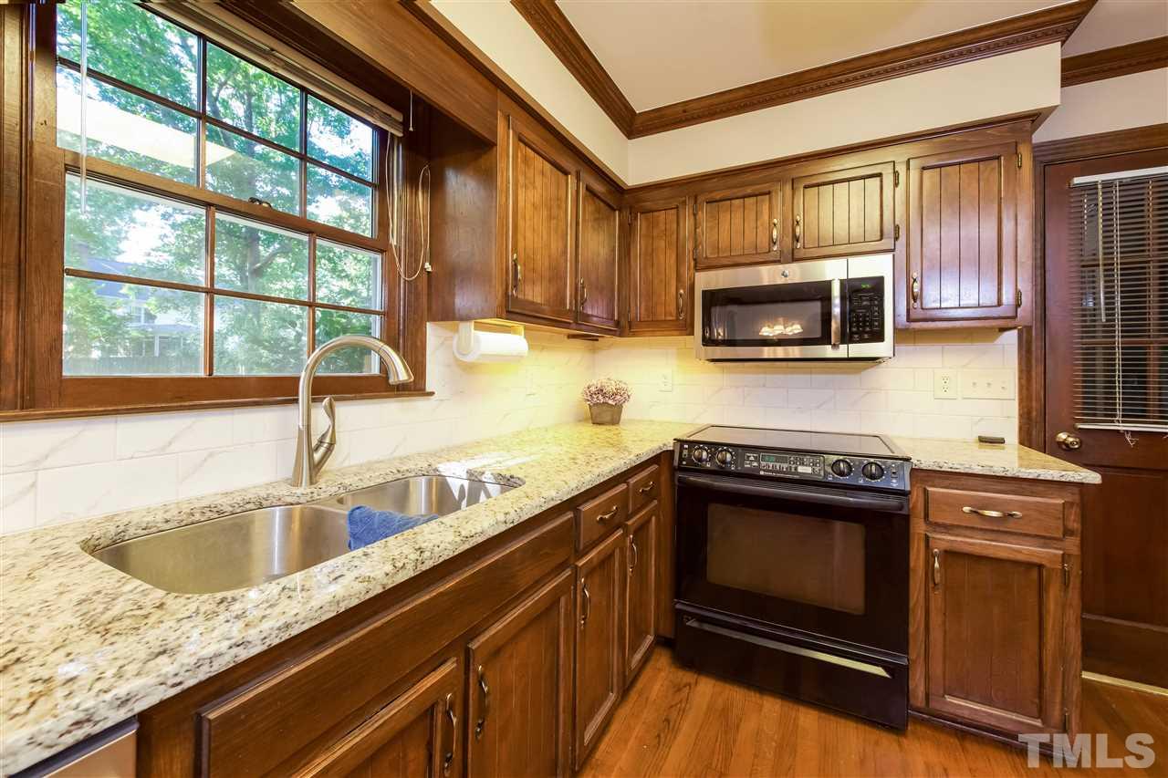 8312 Castine Court Raleigh, NC 27613 - Photo 9 of 24