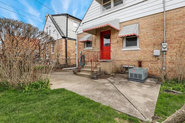 $229,000 | 1822 23rd Avenue, Melrose Park, IL 60160