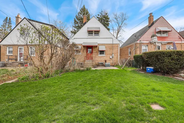 $229,000 | 1822 23rd Avenue, Melrose Park, IL 60160