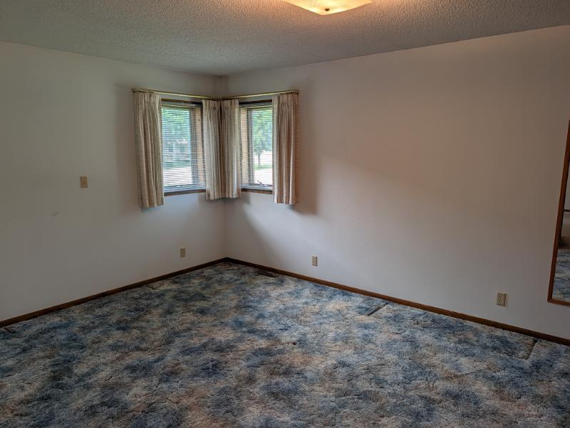 600 8th Street Southwest Wells, MN 56097 - Photo 19 of 34