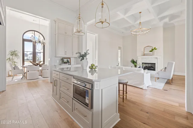 $890,000 | 221 Rue De La Rochelle, Broussard, LA 70518