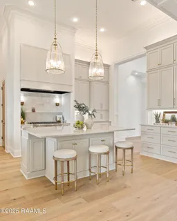 $890,000 | 221 Rue De La Rochelle, Broussard, LA 70518