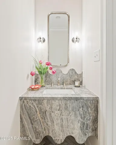 $890,000 | 221 Rue De La Rochelle, Broussard, LA 70518