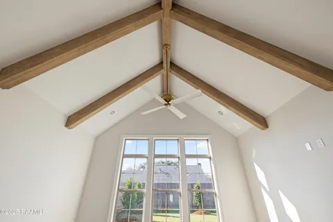 $890,000 | 221 Rue De La Rochelle, Broussard, LA 70518