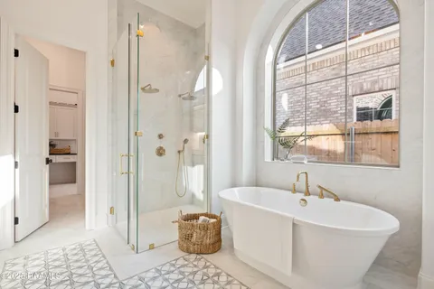 $890,000 | 221 Rue De La Rochelle, Broussard, LA 70518