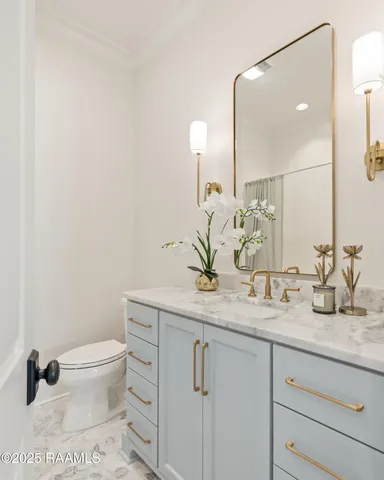 $890,000 | 221 Rue De La Rochelle, Broussard, LA 70518