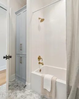 $890,000 | 221 Rue De La Rochelle, Broussard, LA 70518