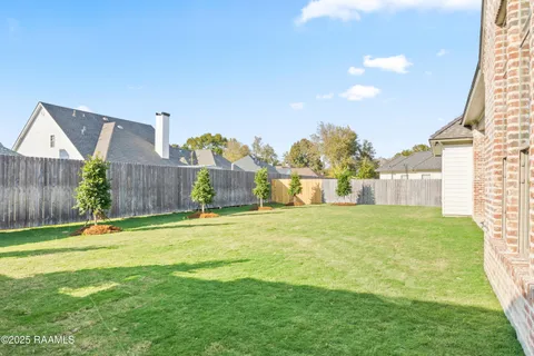 $890,000 | 221 Rue De La Rochelle, Broussard, LA 70518