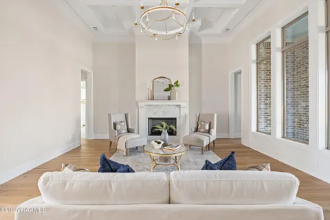 $890,000 | 221 Rue De La Rochelle, Broussard, LA 70518