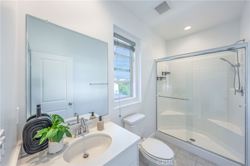 177 Frame Irvine, CA 92618 - Photo 12 of 40