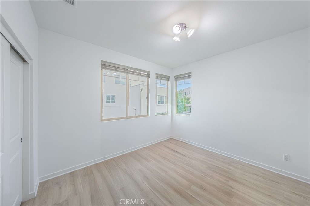 177 Frame Irvine, CA 92618 - Photo 13 of 40