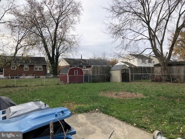 21 Rivanna Road New Castle, DE 19720 - Photo 9 of 21 Fenced Backyard