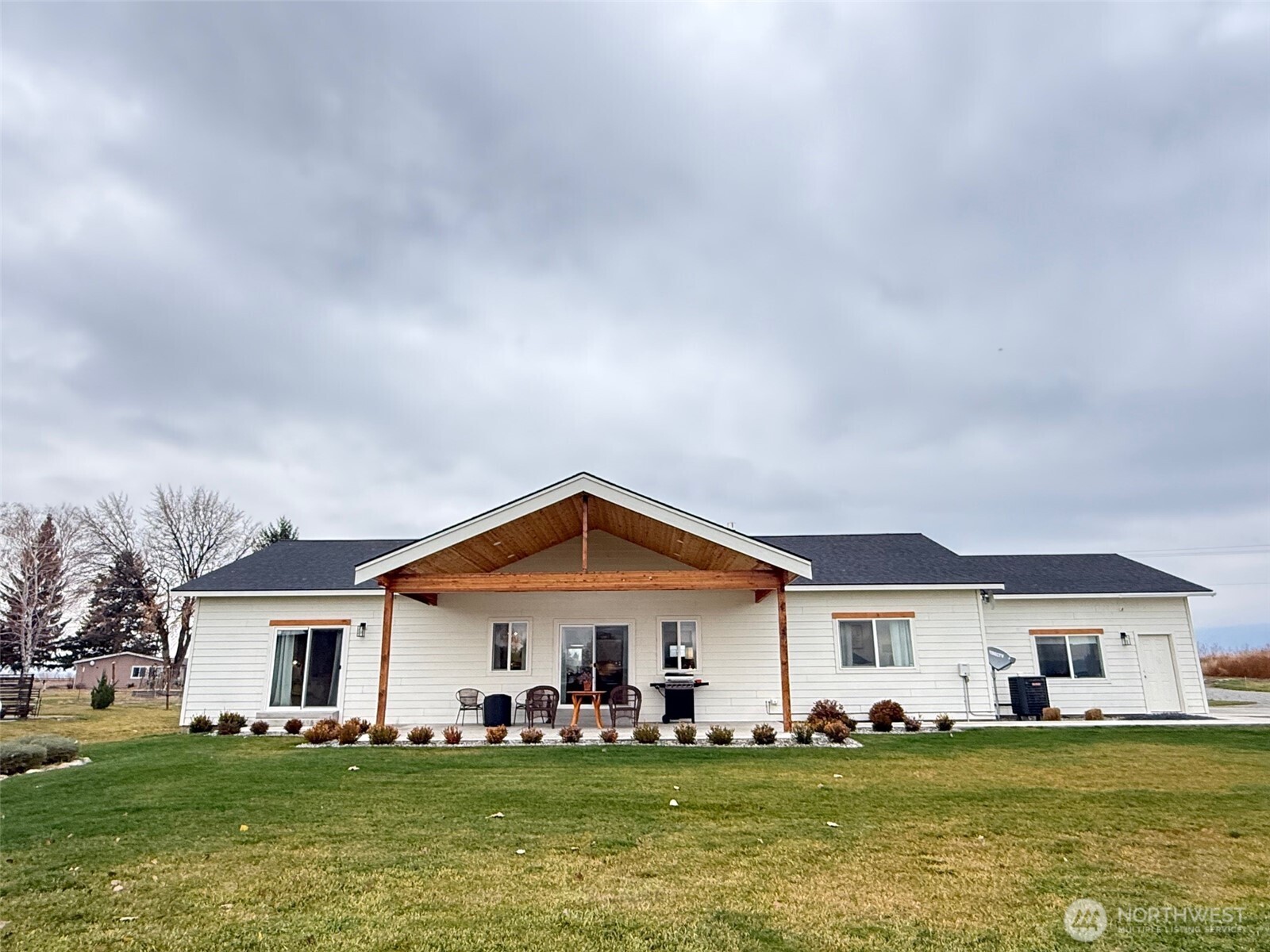 82 Nichols Road Omak, WA 98841 - Photo 2 of 38